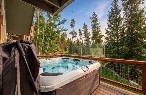 Breckenridge House | Quiet Alpine Escape With Hot Tub & Deck