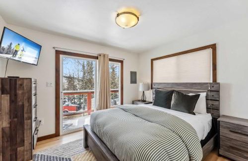 Breckenridge House | Quiet Alpine Escape With Hot Tub & Deck