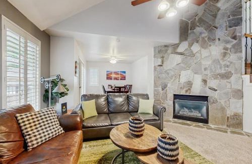 Cottonwood Heights House | Quiet & spacious townhome with a private hot tub & great views - close to skiing