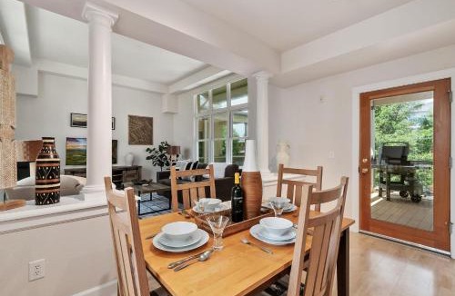 River Rock Apartment | Quiet Urban Escape - Backs to Poudre River Trail!