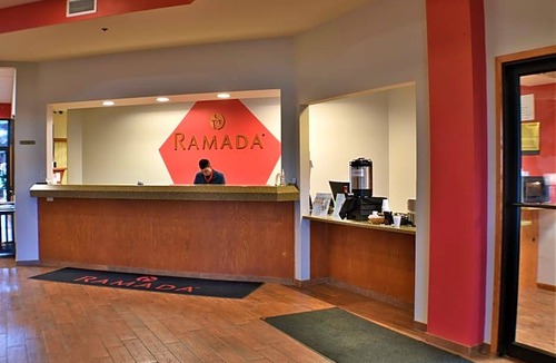 Sioux Falls Hotel | Ramada by Wyndham Sioux Falls Airport-Waterpark & Event Ctr