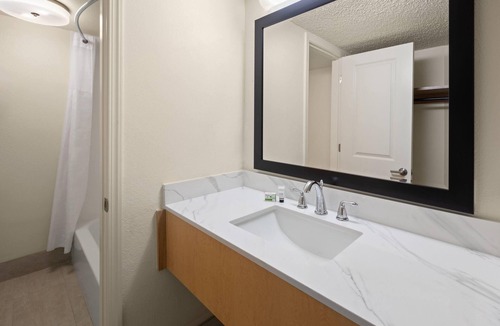 Merced Hotel | Ramada by Wyndham Merced