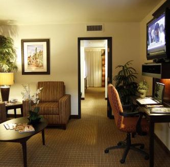 Tucson Hotel | Ramada by Wyndham Viscount Suites Tucson East