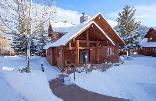 Estes Park Resort | Rams Horn Village Resort