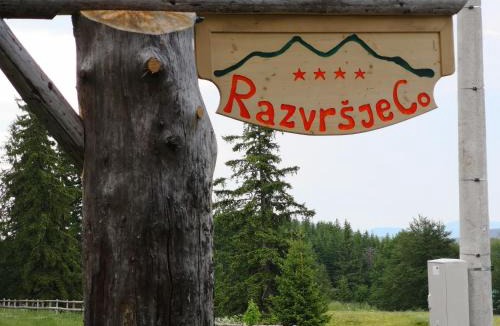 Razvrsje House | Razvršje Co