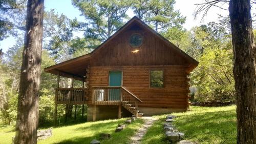 Eureka Springs House | Real Private Cabin with Idyllic for a Secluded Romantic Getaway in Arkansas