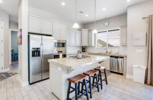 Washington House | Red Coral Retreat near Zion NP, pets welcome