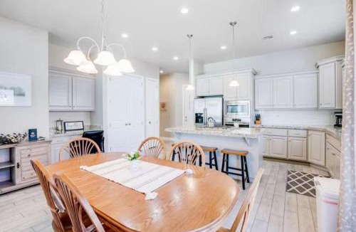 Washington House | Red Coral Retreat near Zion NP, pets welcome