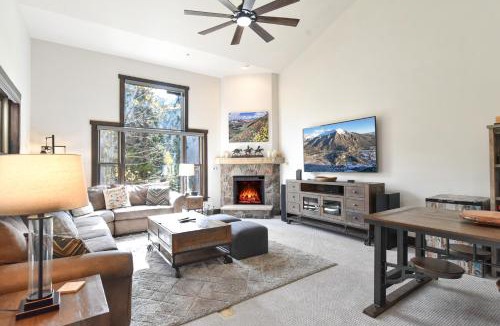 Keystone Apartment | Red Hawk Townhome - Walk to Lifts, Pool/Hot Tub Access