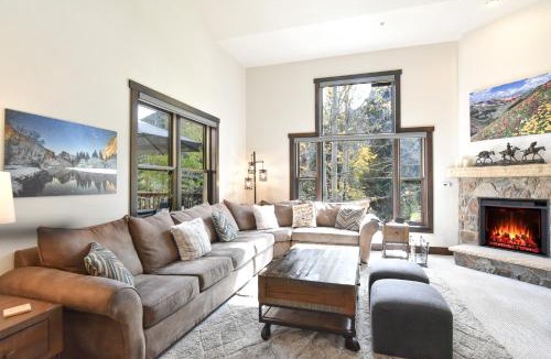 Keystone Apartment | Red Hawk Townhome - Walk to Lifts, Pool/Hot Tub Access