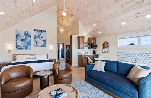 Garrison Apartment | Red House #5C