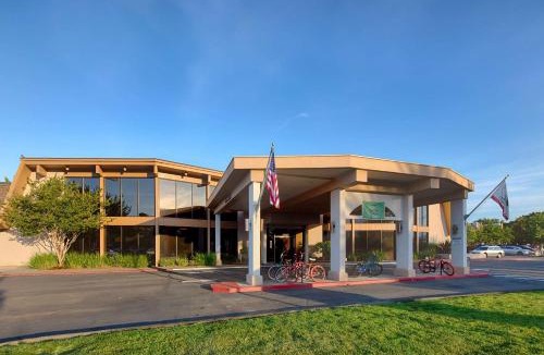 Redding Hotel | Red Lion Hotel Redding