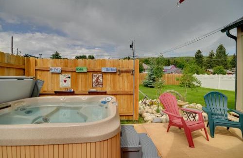 Red Lodge House | Red Lodge Retreat w/Hot Tub: 3 Blocks to Downtown