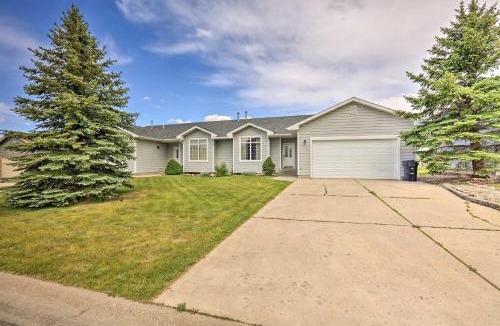 Red Lodge House | Red Lodge Townhome w/Hot Tub & Mountain Views!