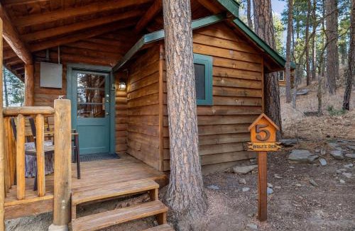 Rapid City House | Red Rock Cabin- Black Hills Retreat
