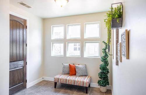 St. George House | Red Rock & Turned Wood Escape