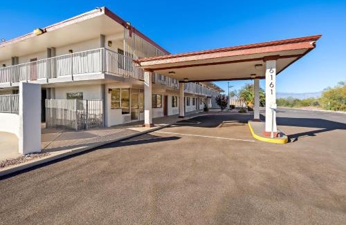 Tucson Hotel | Red Roof Inn Tucson - Vail