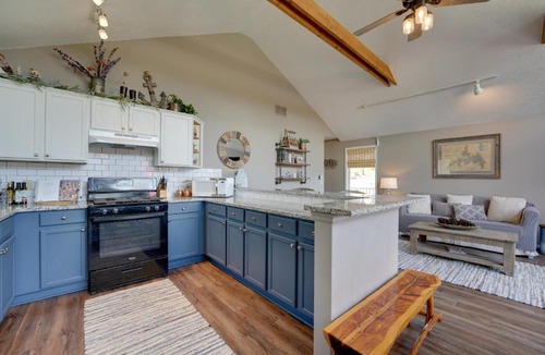 Kimberling City House | Reeds Spring Retreat w/Lakeview Deck + Grill