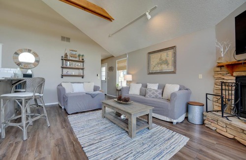 Kimberling City House | Reeds Spring Retreat w/Lakeview Deck + Grill