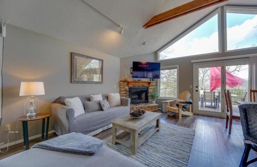 Kimberling City House | Reeds Spring Retreat w/Lakeview Deck + Grill