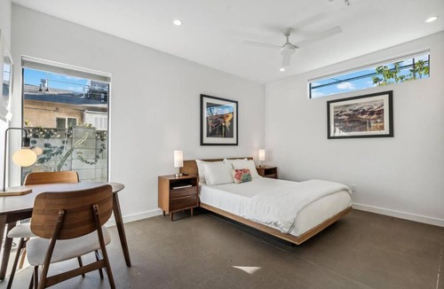 Camelback East Apartment | Refreshing 2-bedroom Apartment - 80 Walkscore!