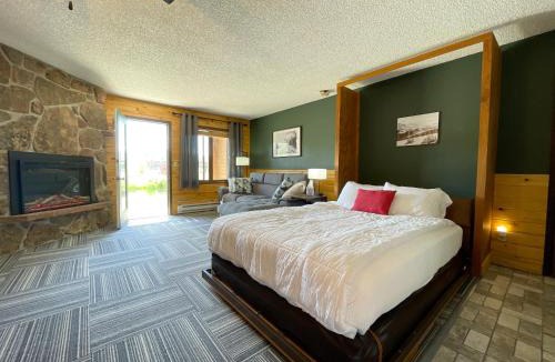 Granby Apartment | Relax, Adventure, Views, Amenities+Memories (Full)