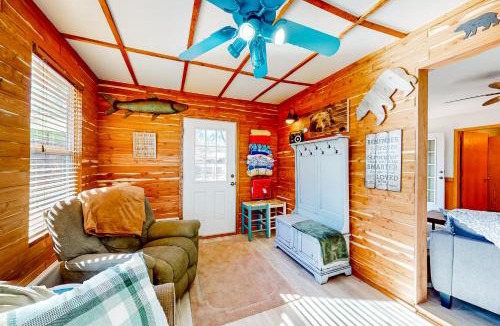 Eagle Rock House | Relax at 'The Cove' Waterfront Getaway