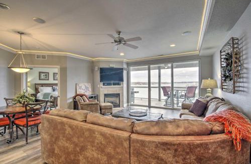 Osage Beach House | Relax by Pools: Top-Floor Lands End Corner Unit