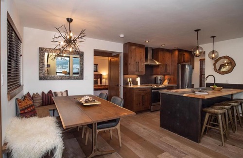 Estes Park House | Relax in Luxury - Jacuzzi, Indoor/Outdoor Fireplace