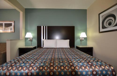 Omaha Hotel | Relax Inn Motel and Suites Omaha