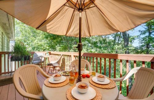 Branson West House | Relax Poolside! Condo 2 Mi to Silver Dollar City