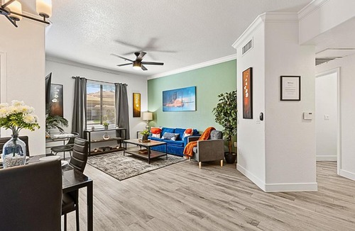 Tempe Apartment | Relaxing ASU Stay Pool, Gym & King Beds