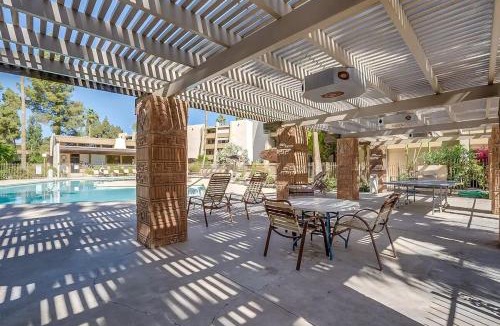 South Scottsdale Apartment | Relaxing Condo with Parking - Minutes to Old Town!