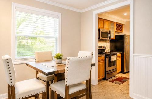 South Scottsdale Apartment | Relaxing Condo with Parking - Minutes to Old Town!