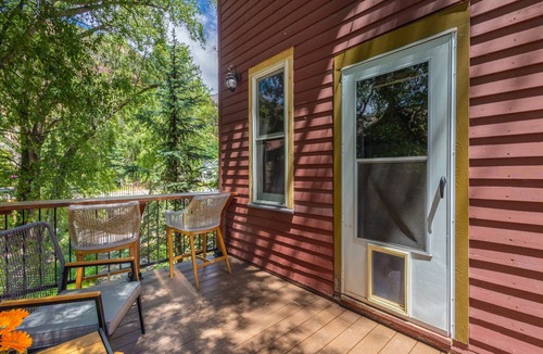 Telluride Condo | Relaxing Creekside Stay | Walk to Town, Gondola & Hiking Trails