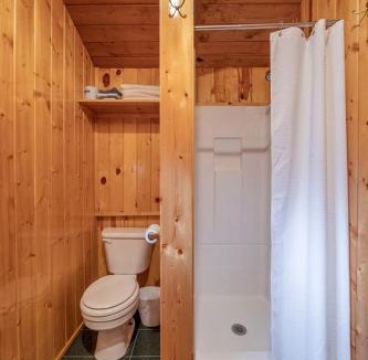 Ashton House | Relaxing Log Cabin for a Memorable Couples Getaway near Grand Teton National Park in Idaho