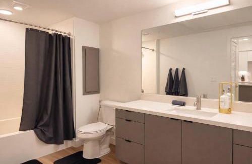 Lyon Street Apartment | Relaxing Pacific Escape Near Disneyland, Pool & GYM