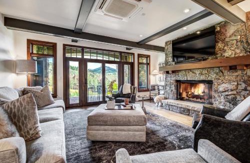 Avon Apartment | Remodeled 3BR Condo in Bachelor Gulch - Ski in out condo