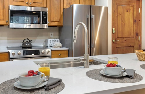Edwards Condo | Remodeled Pinecone Lodge 2BR with A/C, Pool, Hot Tub, in Arrowhead Village