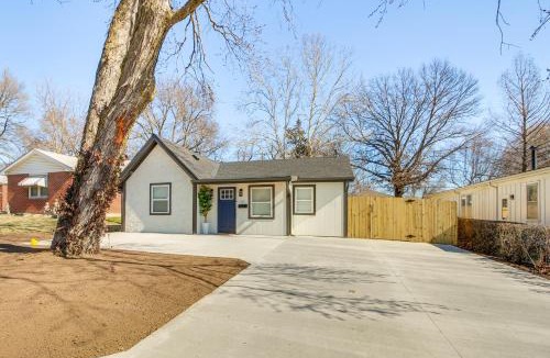 Olathe House | Remote Work Retreat: 3BR w/Workspace Near KC!