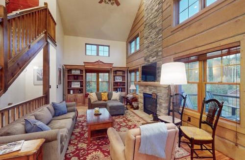 Rendezvous House | Rendezvous Royalty