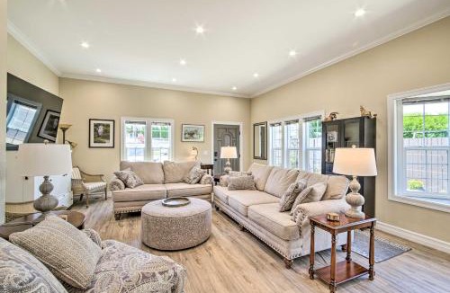 North Bend House | Renovated North Bend Cottage: Near Eateries!