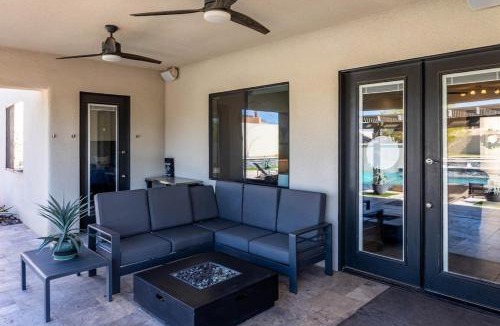 Lake Havasu City House | Resort Style Home Swim Up Bar Spa Firepit