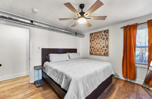 Downtown Omaha House | Retro Glam: Colorful Mid-Century Haven Apt 2