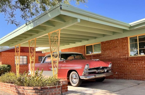 Tucson House | Retro Mid-Century Tucson Home with Vintage Style