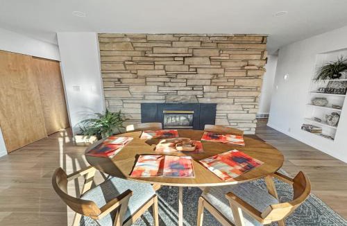 Grand Junction House | Retro Retreat A 60's Time Capsule home