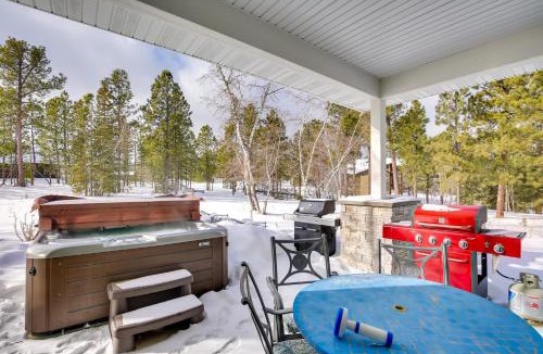 Deadwood House | Ride to Sturgis! Modern Group Lodge w/Hot Tub