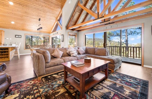 Upper Moonridge House | Ridge Hollow Lake