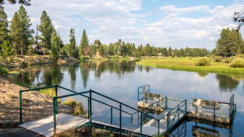 Three Rivers House | River Meadows by AvantStay