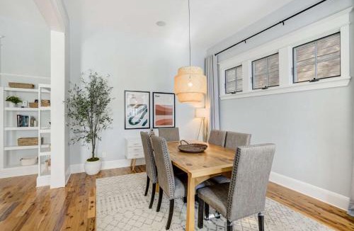 Buena Vista House | River Park Retreat Walk to River Trails & Town Life